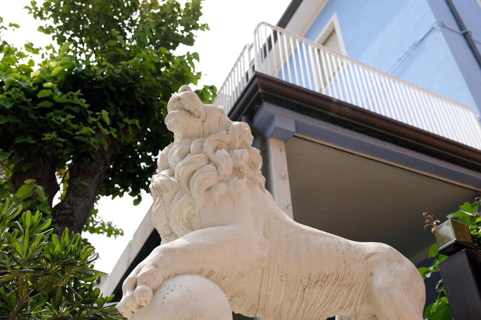 Hotel Canasta Римини Екстериор снимка